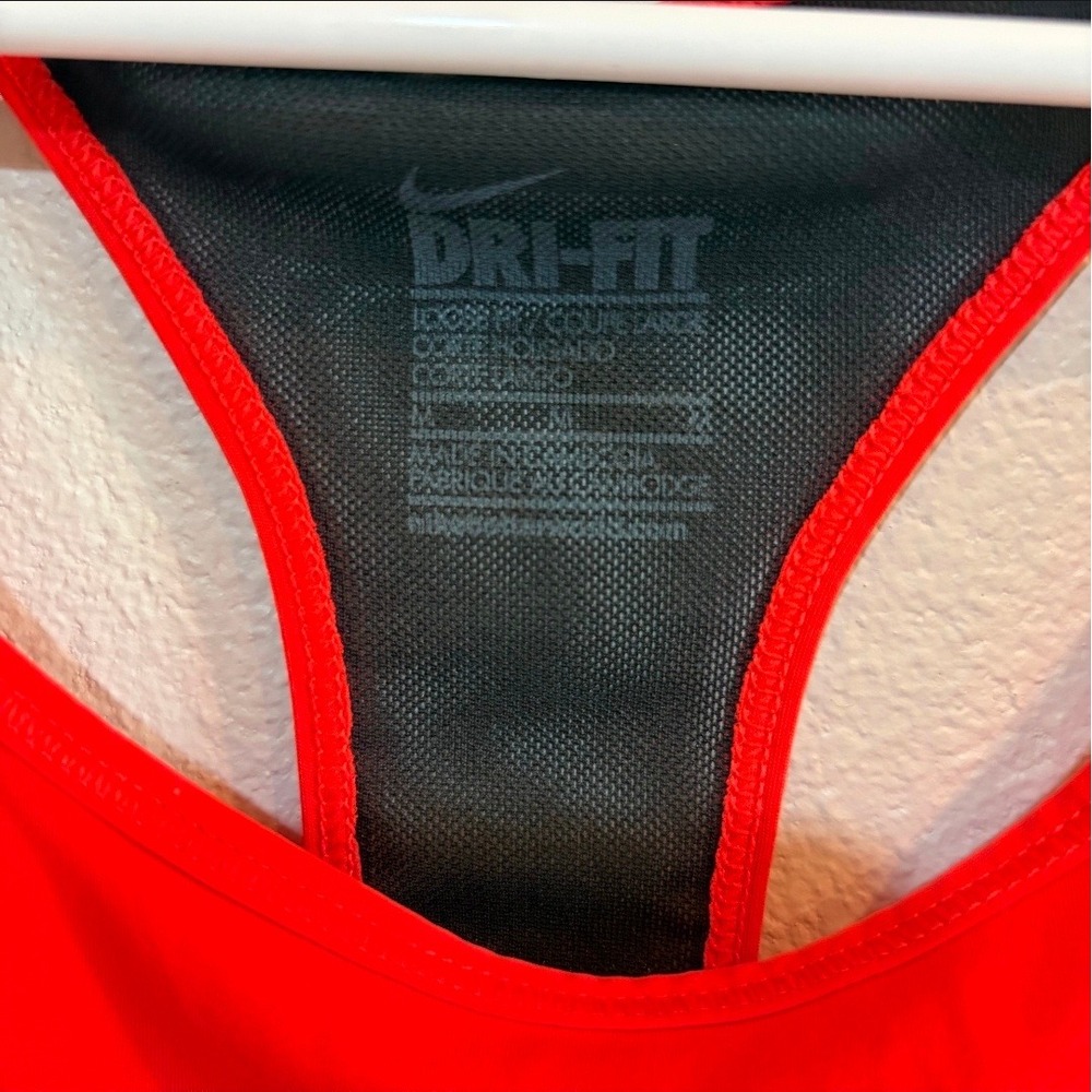 Nike Dri-FIT Racerback Tank Top Womens Medium‎ Red Mesh Loose Fit Workout Gym - Picture 3 of 4